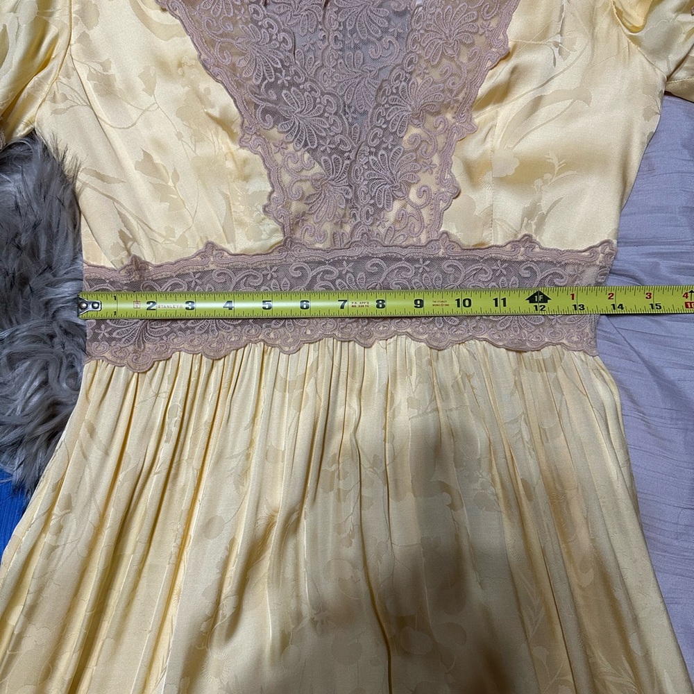 Ocean gown in yellow - Picture 4 of 12